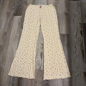 Pacsun cream and pink floral flare pants size Xsmall